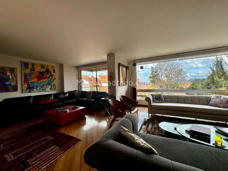 Apartamento en Los Rosales, foto 3 de 17