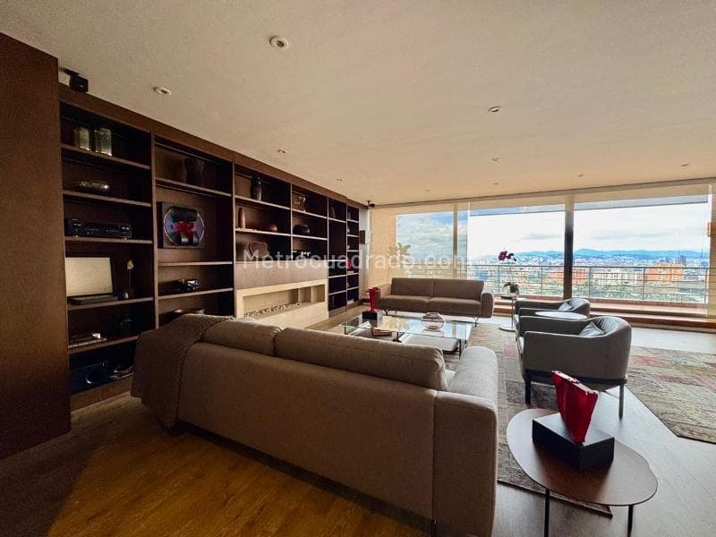 Apartamento en Altos del Retiro