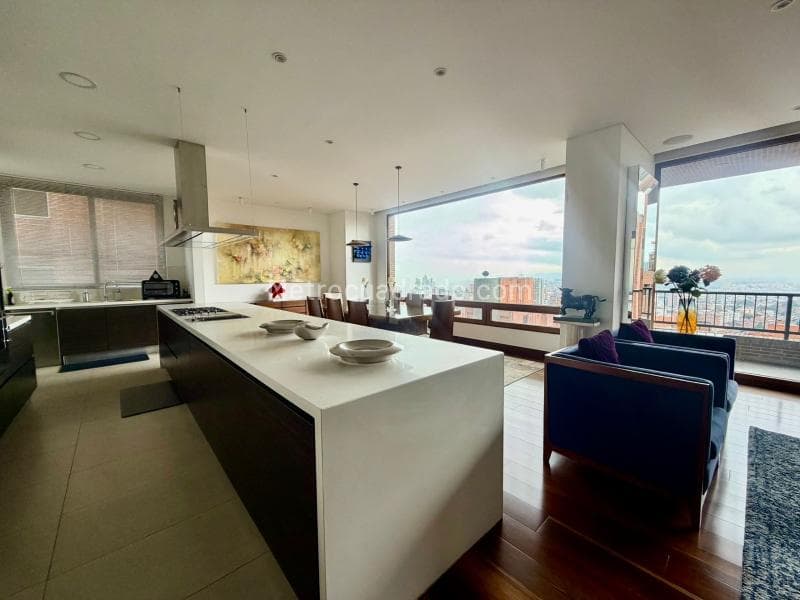 Apartamento en Las Rosales, foto 3 de 21