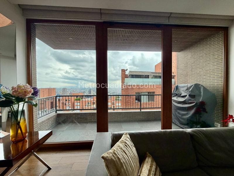 Apartamento en Las Rosales, foto 4 de 21