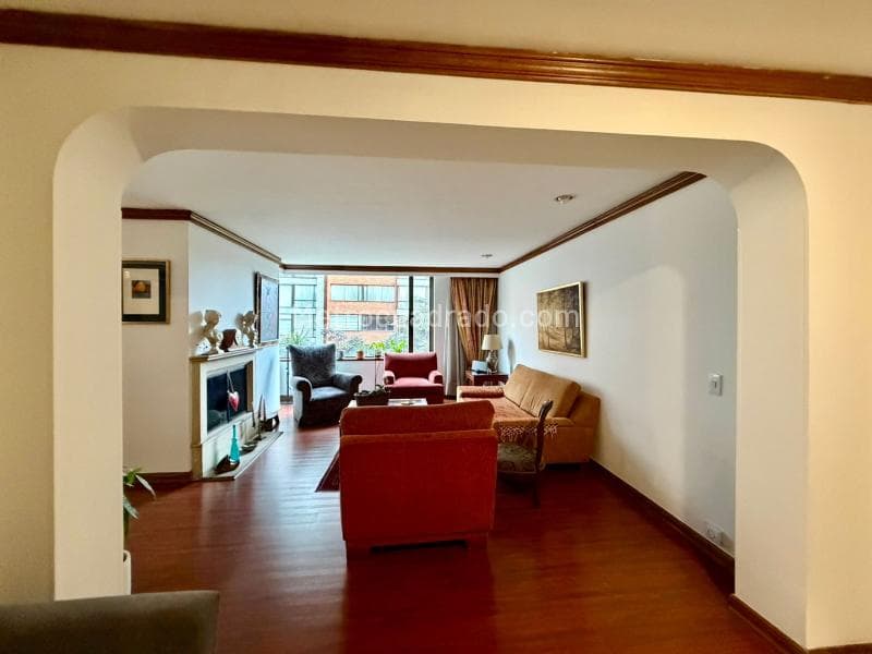 Apartamento en Chicó Santa Bárbara, foto 3 de 18