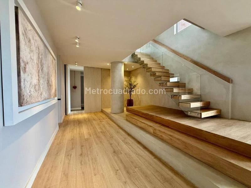 Apartamento en Las Rosales 5